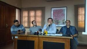 CONCEJALES EXPONEN DIVERSAS INCONGRUENCIAS EN EL PLIEGO DE BASES Y CONDICIONES Y SE OPONEN A SU APROBACIÓN