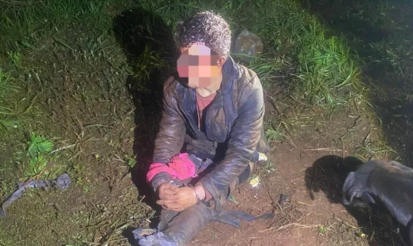 Vecinos golpean, maniatan y balean a un presunto ladrón domiciliario - Noticiero Paraguay