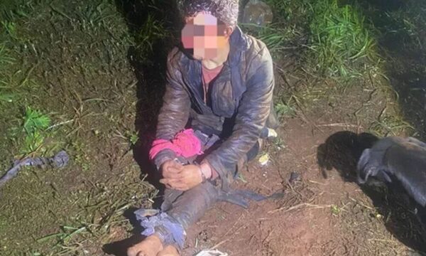 Vecinos reventaron a ladrón, lo maniataron y entregaron a la policía