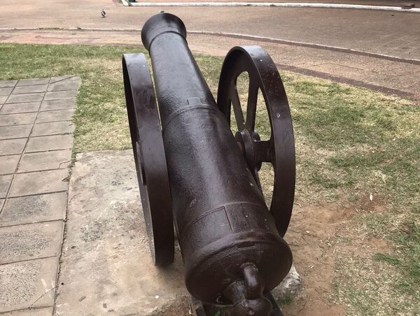 Imputan y piden prisión para gobernador que alteró cañón histórico · Radio Monumental 1080 AM