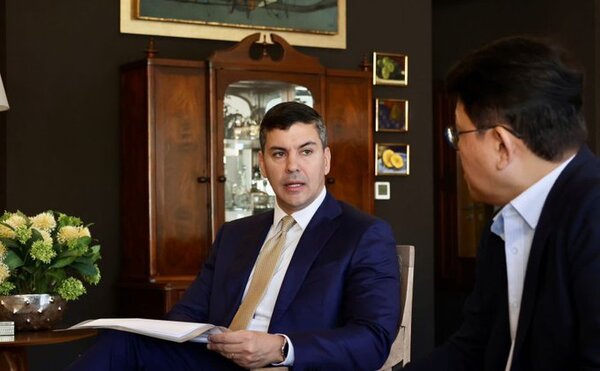 Santiago Pe帽a devela cargos t茅cnicos de su Gobierno a una semana de asumir el poder en Paraguay - Revista PLUS