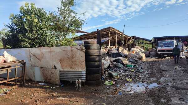 Verifican recicladora cercana al relleno sanitario de Encarnación