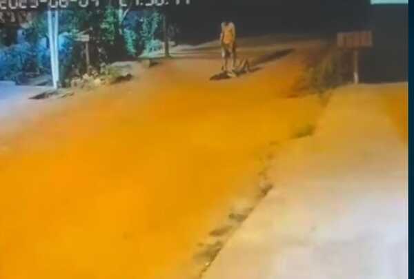 Fiscal imputa a sujeto que fue visto en vídeo golpeando a su madre - Radio Imperio 106.7 FM