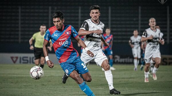Versus / La defensa de Gavilán a Fredy Vera: "Es un chico muy joven y jugar en Cerro no es fácil"