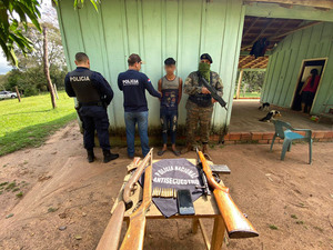 INCAUTAN ARMAS DURANTE ALLANAMIENTO Y DETIENEN A UNA PERSONA - Itapúa Noticias