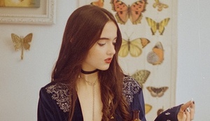 "Falling Apart", la propuesta sanadora de Ana Blosset - Teleshow