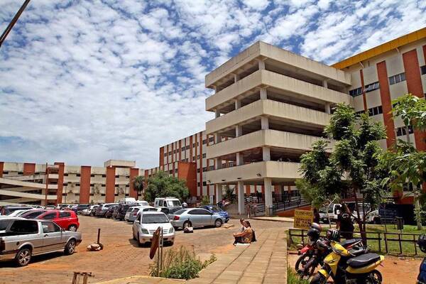 Diario HOY | Feriado en San Lorenzo: garantizan atenciones de urgencias en el Hospital de Clínicas
