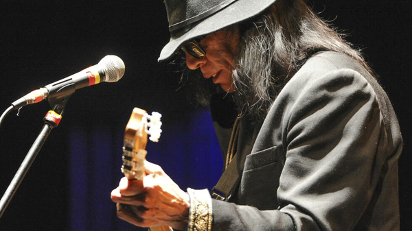 Diario HOY | Sixto Rodríguez, intérprete de Sugar Man, muere a los 81 años