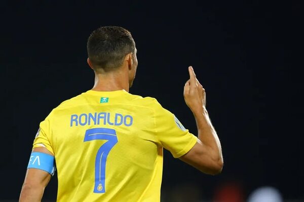 Cristiano con el Al-Nassr en la final de Copa Árabe de Campeones, contra el Al-Hilal - Fútbol Internacional - ABC Color