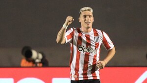 Estudiantes se perfila como favorito al título