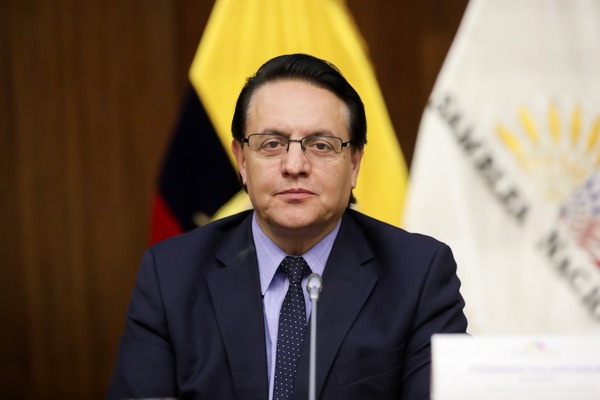 Asesinan a candidato a presidencia en Ecuador