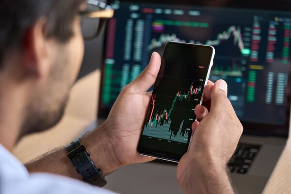 Instan a inversores a aprovechar últimas chances de altas tasas de interés - MarketData
