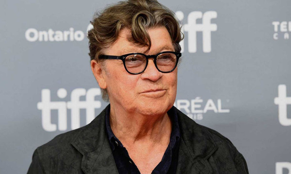 Muere Robbie Robertson, guitarrista y compositor de The Band