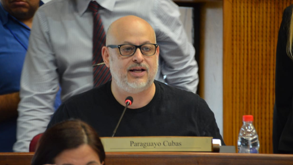 Paraguayo Cubas pide libertad y vuelve a argumentar "persecución política"