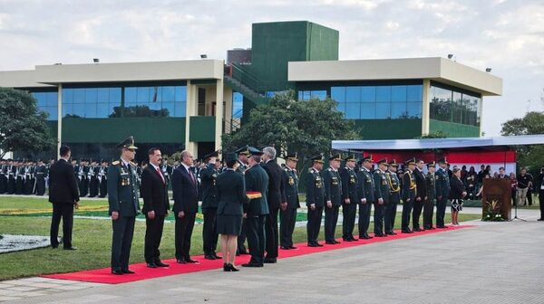 Mandatario participó de celebración de nuevo aniversario del Comando Logístico