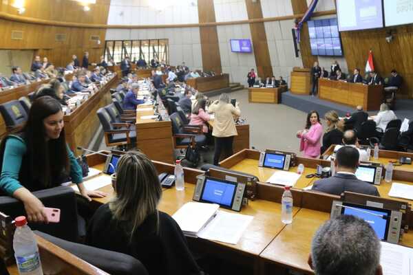 Diputados aprueban con modificaciones la creación del Ministerio de Economía y Finanzas