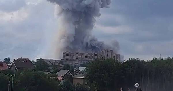 La Nación / Espectacular explosión en fábrica rusa causa doce desaparecidos