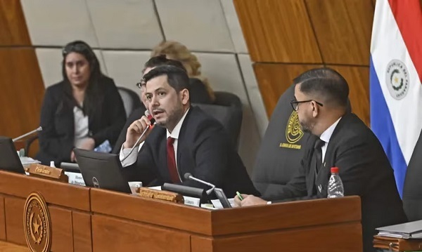 La Unión Europea responde a la derogación del convenio educativo