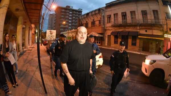 Juez determina que Paraguayo Cubas continúe con prisión domiciliaria