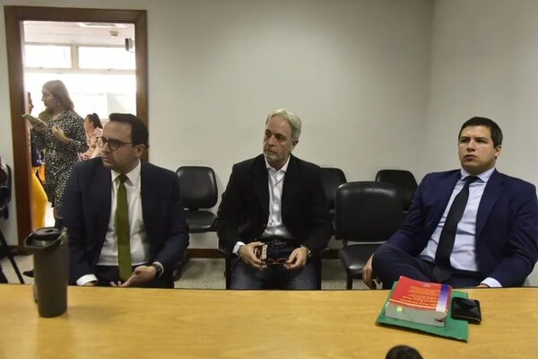 Defensa de Justo Cárdenas recusa a jueces y dilata juicio para aumentar su pena - Nacionales - ABC Color