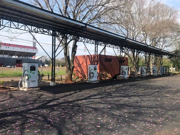 Aprueban cambios en contrato de obra de estación de carga para buses eléctricos - ABC en el Este - ABC Color