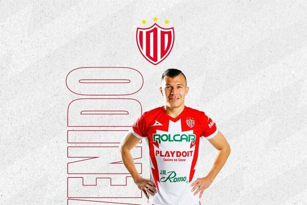 Versus / Braian Samudio fue presentado oficialmente en el Necaxa