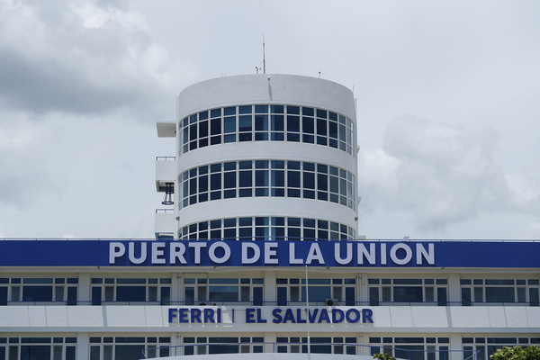 El Salvador oficializa las operaciones de ferry de carga con destino a Costa Rica - MarketData