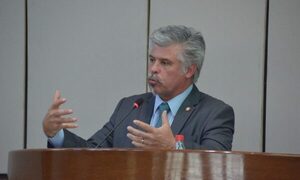 Exministro Giuzzio busca apartar a fiscales a través de recusación