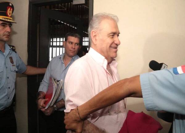 Por denuncia falsa y extorsión, condenan a Ramón González Daher - trece
