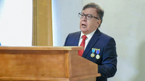 Van apareciendo los rostros del "caos financiero" en la EBY - La Tribuna