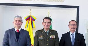 La Nación / Futuros ministros intercambian experiencias sobre defensa nacional en Colombia