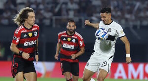 Versus / ¡Partidazo en Sajonia! Flamengo golpeó primero pero Olimpia reaccionó rápidamente