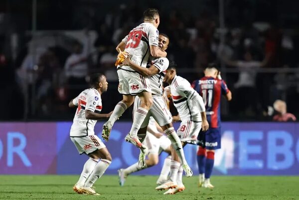 Calleri y Luciano anotan ante San Lorenzo y llevan a São Paulo a los cuartos de final - Fútbol Internacional - ABC Color