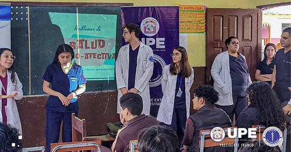 Estudiantes de Medicina de la UPE realizan charla sobre educación sexual en escuelas | DIARIO PRIMERA PLANA