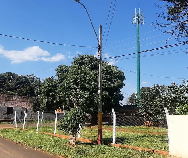 Instalación de antenas para telefonía móvil genera roces entre intendente y ediles de Horqueta y hay amenaza de conflicto – La Mira Digital