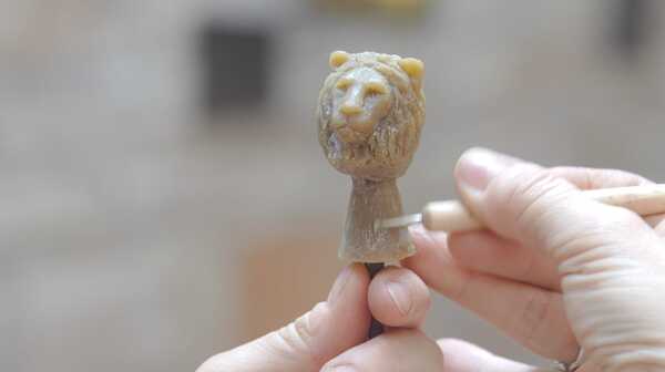 Diario HOY | Bastón de mando que recibirá Peña, hecho por manos paraguayas con madera de Tajy