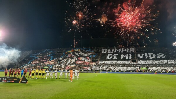 Postales de otra noche mágica de Copa Libertadores para Olimpia
