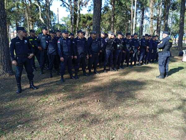 Unos 100 policías de Amambay viajarán para custodiar la asunción presidencial - Radio Imperio 106.7 FM