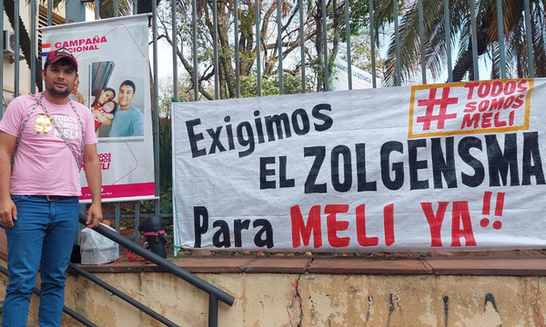 Padre de niña con AME se encadena frente al Ministerio de Salud