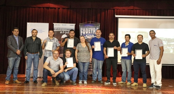 Técnicos en refrigeración fueron certificados por el INTN