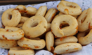 La chipa celebra su día, popular alimento con 500 años de historia