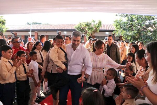 Abdo: “Debemos seguir construyendo esta gran Nación”