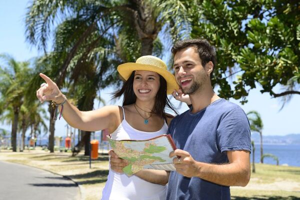 Turismo emisor: Los paraguayos prefieren vacacionar en Brasil, pero comprar en Argentina - MarketData
