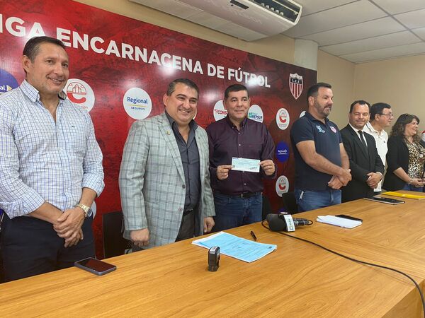 Municipioentrega aporte económico millonario a la Liga Encarnacena de Fútbol