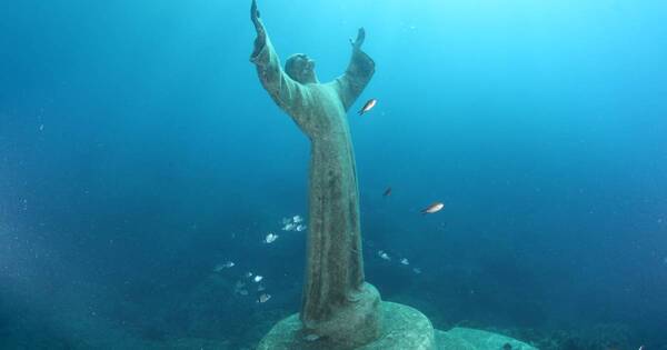 La Nación / ¿Cómo construyeron el Cristo del Abismo?, la imagen de Jesús bajo el mar