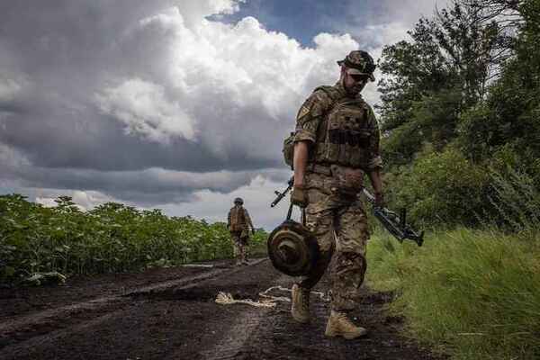 Zelenski destituye jefes regionales de reclutamiento militar