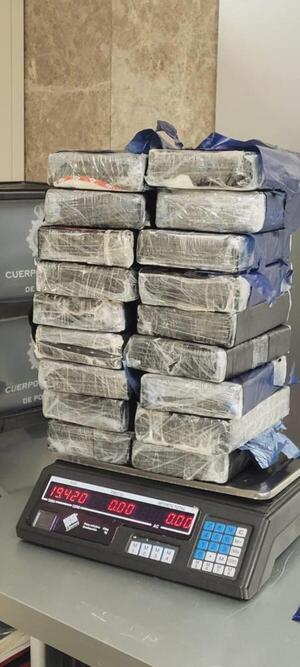 Tráfico internacional de drogas: caen funcionarios de Dinac y Senad - trece