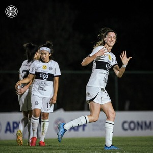 Olimpia también da que hablar en el futbol femenino con campaña invicta - La Tribuna