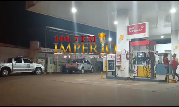 Sujetos armados asaltan un puesto de combustible en el barrio General Genes - Radio Imperio 106.7 FM