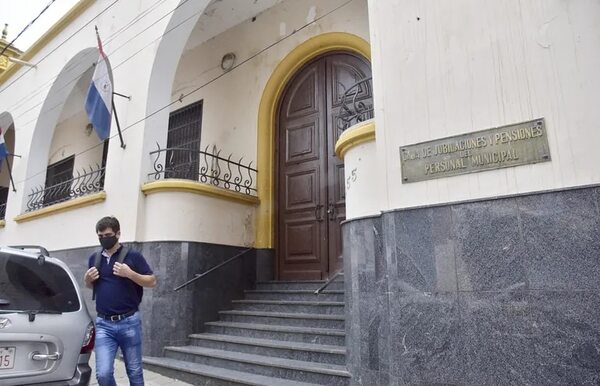 Caja de jubilaciones de funcionarios municipales demanda a 72 comunas - Política - ABC Color